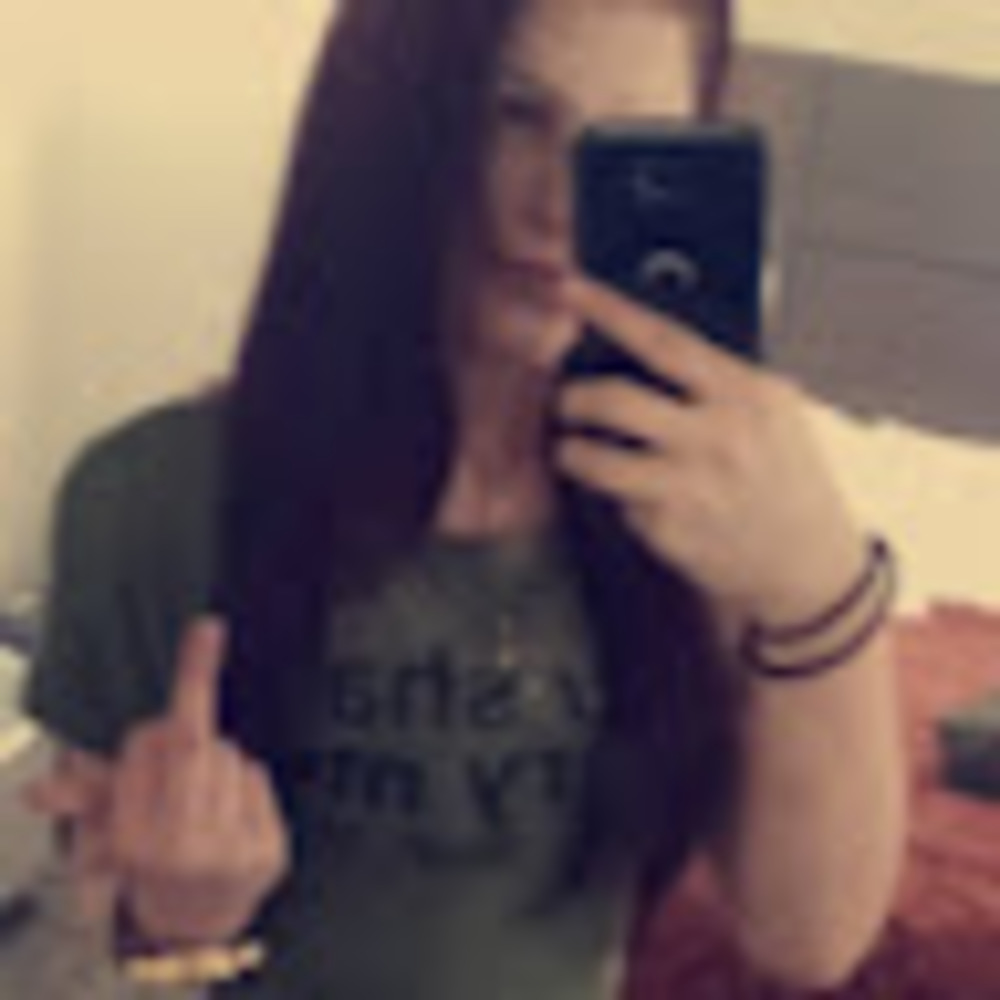 Meet your Posher, Alexis